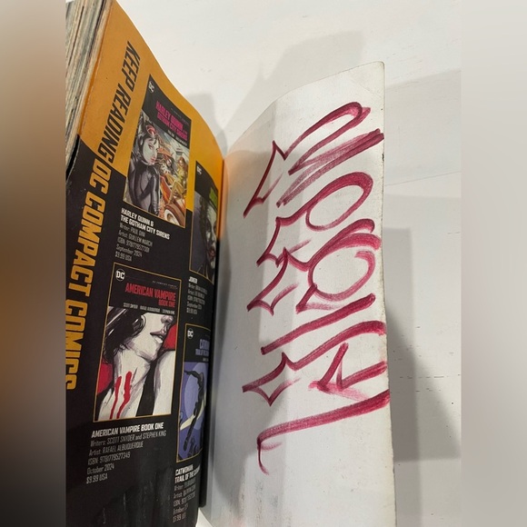 DC Comics Wonder Woman: Earth One. Book, comic book. Paperback - Picture 4 of 4